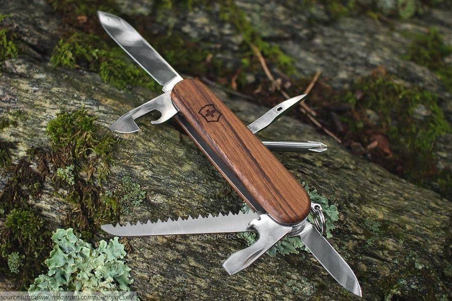 Victorinox Hiker, Victorinox Hiker Riview, Swiss Army knife, Hiker Review, Victorinox Hiker Red