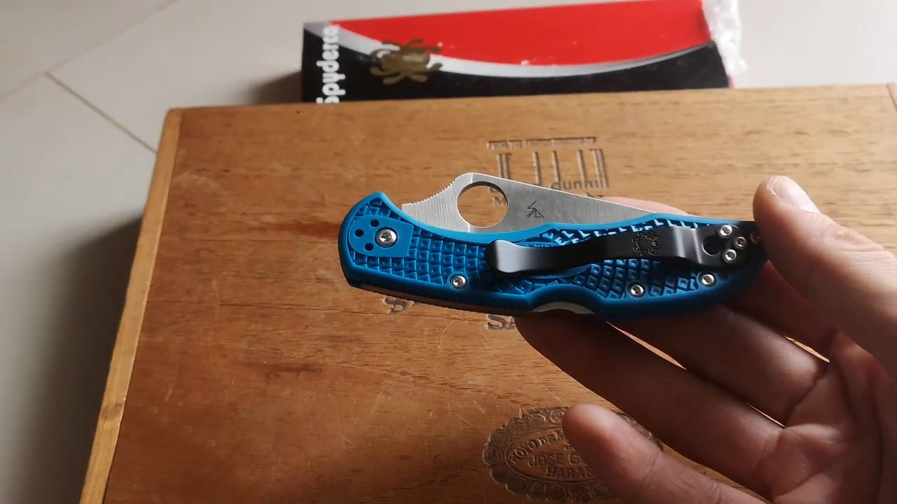 Spyderco Delica 4 overall