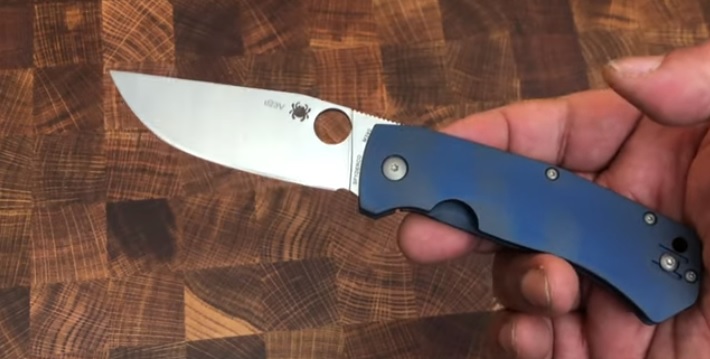 Spyderco Slysz Bowie sweaty hands