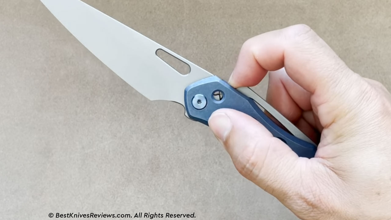 The Superlock bar of WE Knife Vision R